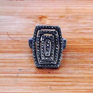 $52  Marcasite & Sterling Estate Ring  Size 9  Marked CNA925THAILAND